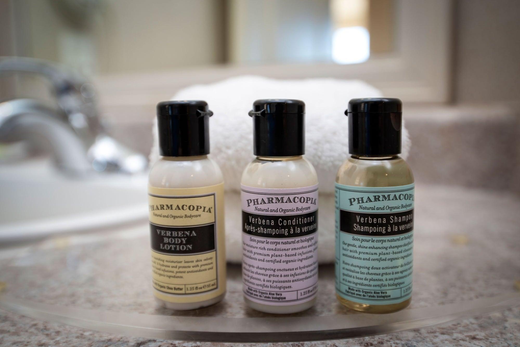 Sandman Suites Surrey - Guildford Bagian luar foto