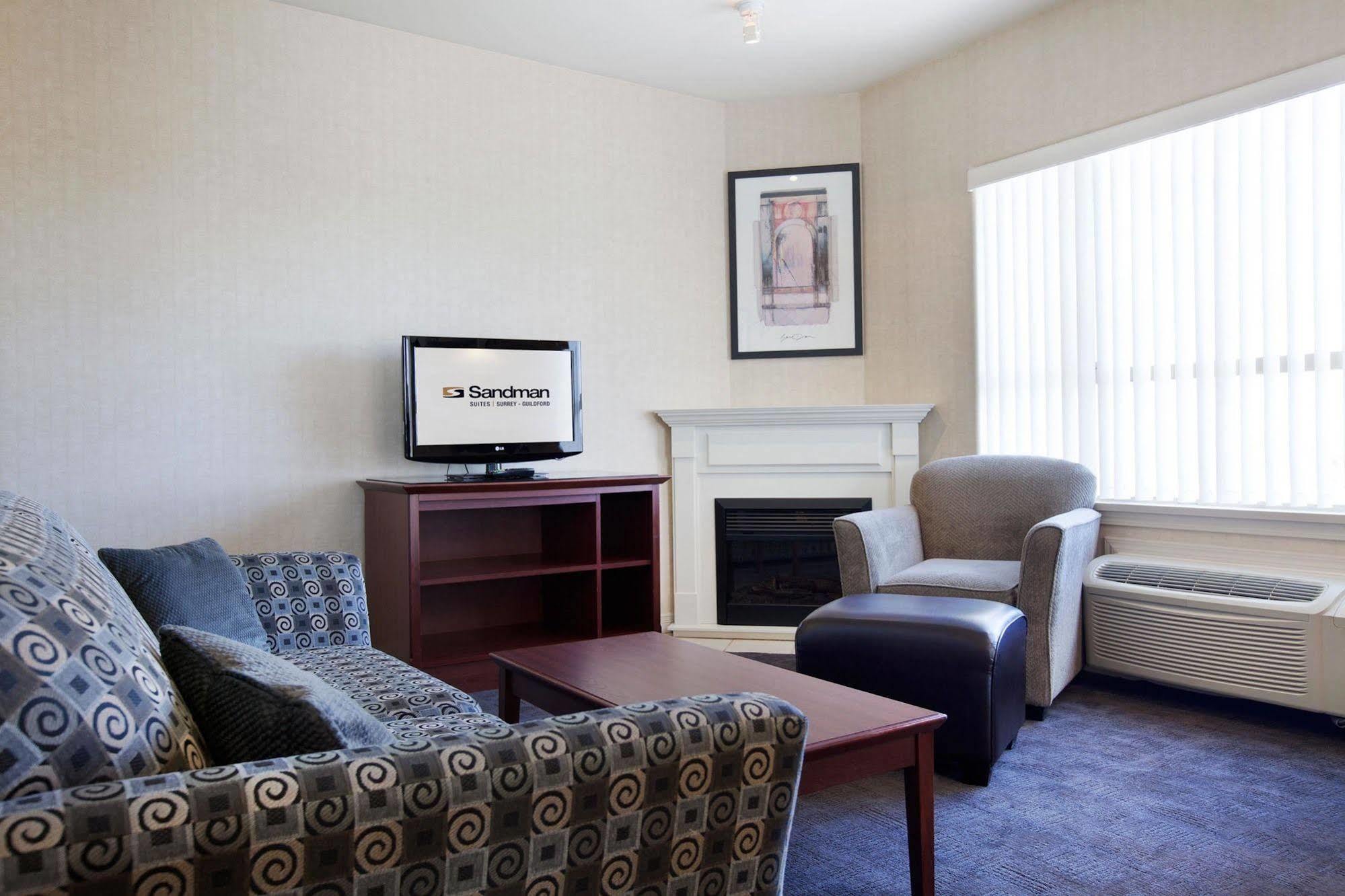 Sandman Suites Surrey - Guildford Bagian luar foto