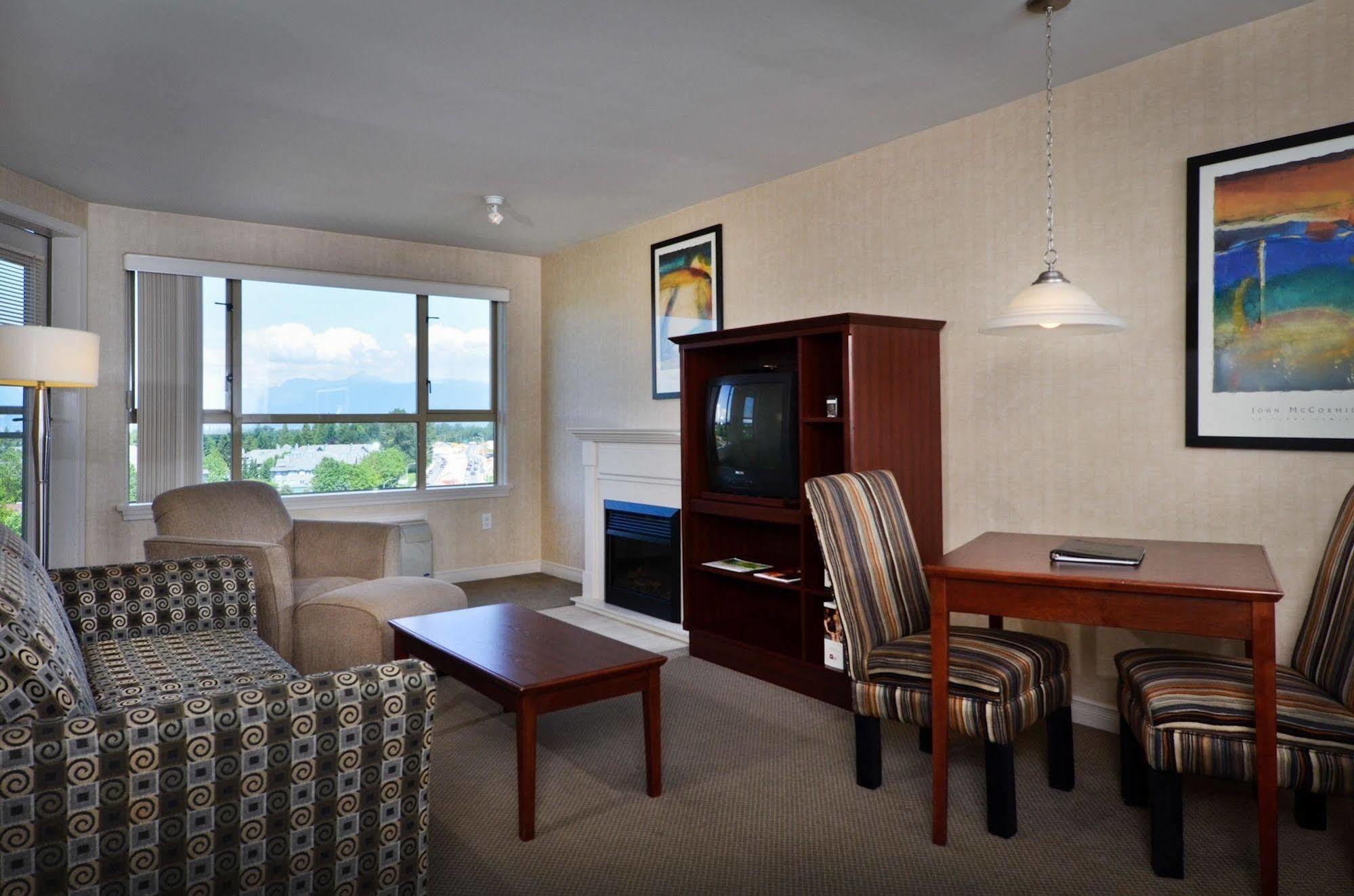 Sandman Suites Surrey - Guildford Bagian luar foto