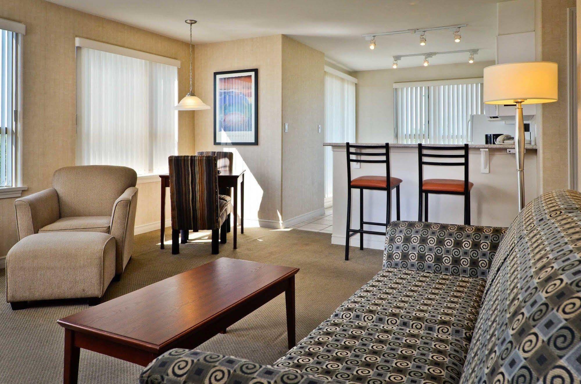 Sandman Suites Surrey - Guildford Bagian luar foto